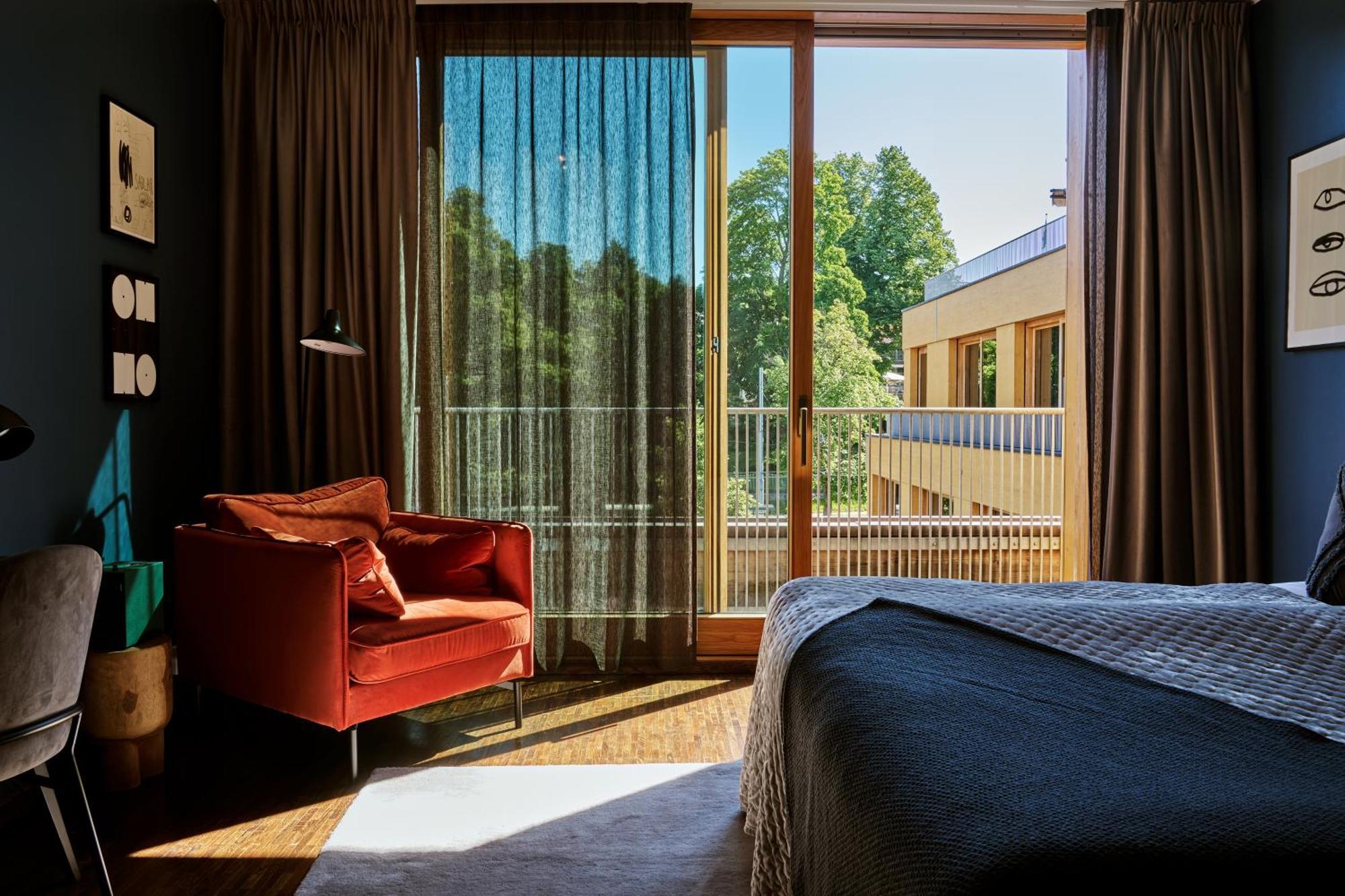 Backstage Hotel 4*